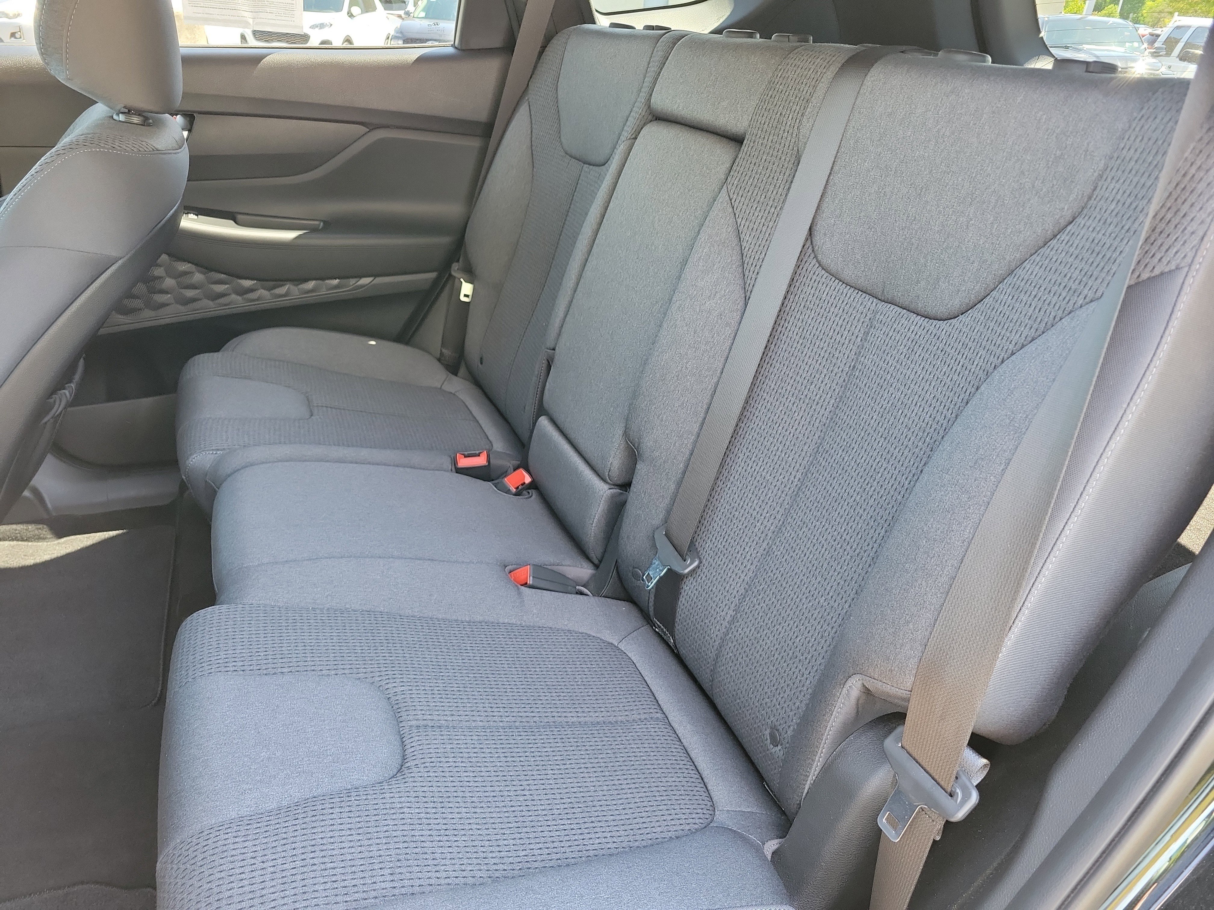 Used 2023 Hyundai Santa Fe SEL FWD image 7