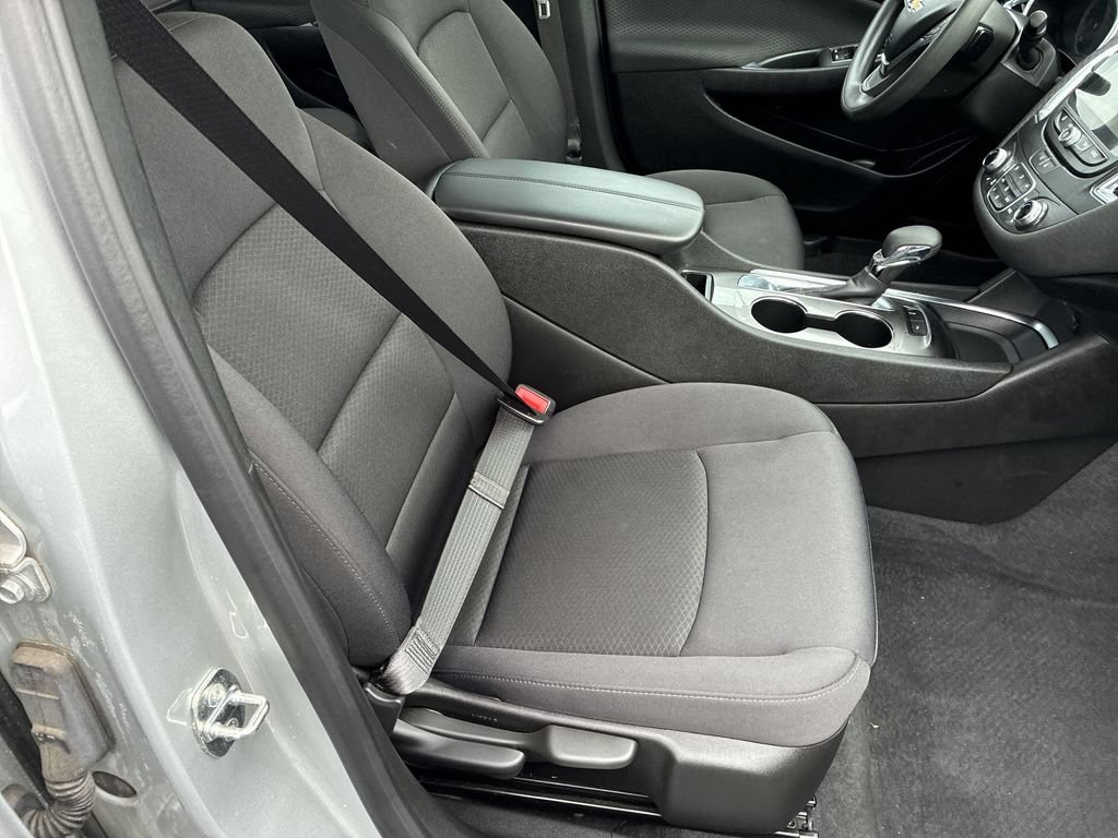 Used 2021 Chevrolet Malibu LT FWD image 20