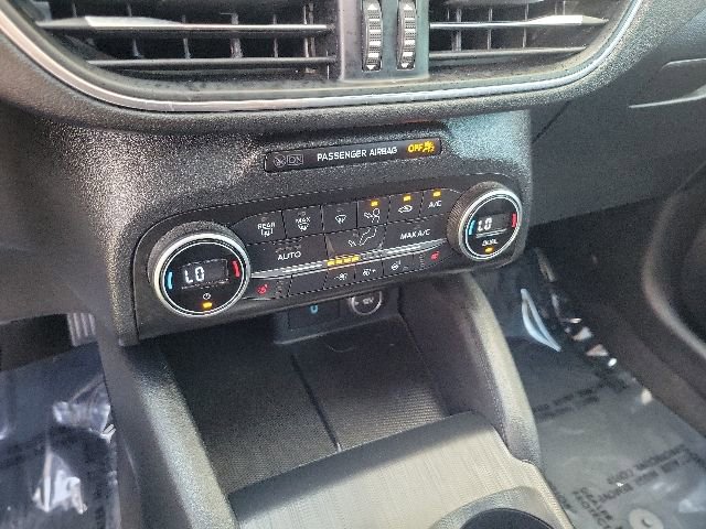 Used 2020 Ford Escape Titanium FWD image 19