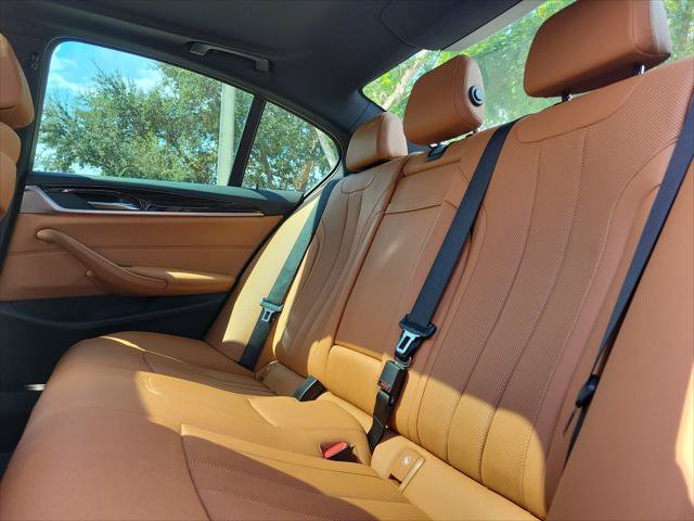 Used 2022 BMW 530i xDrive w/ M Sport Package AWD/4WD image 12