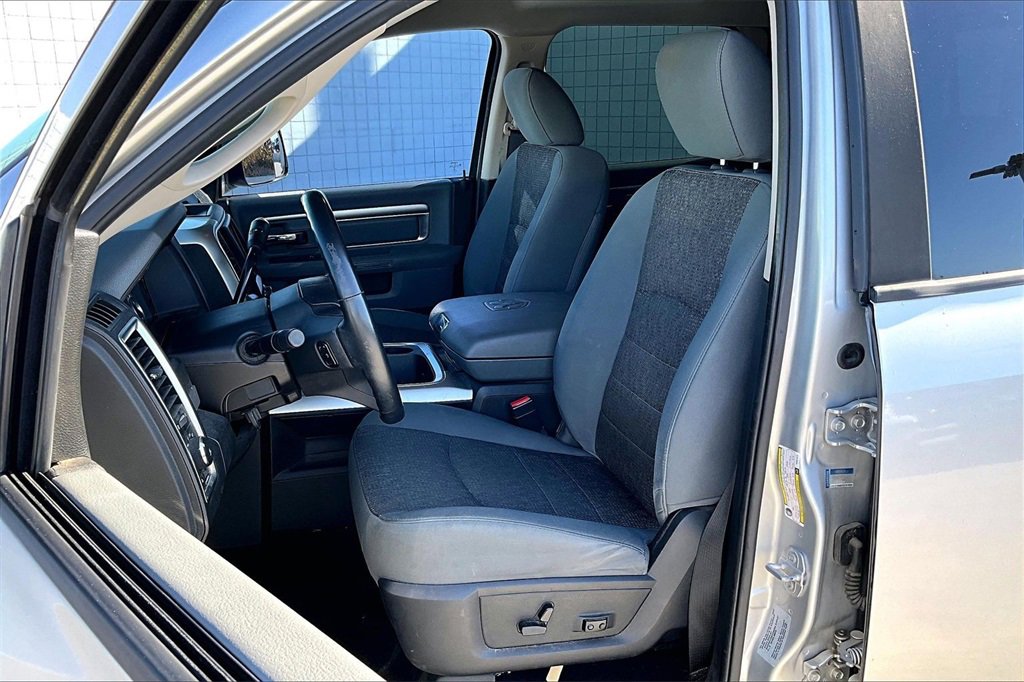 Used 2016 RAM 2500 Big Horn image 27