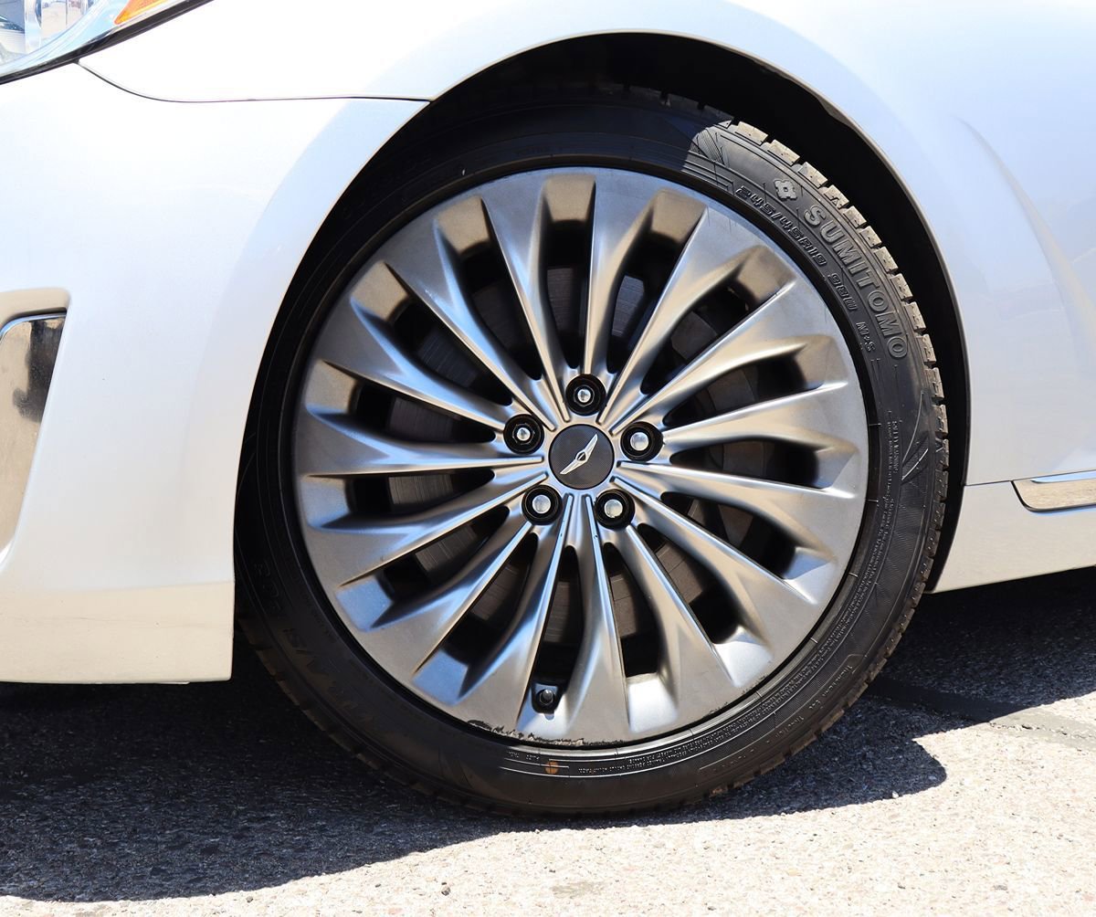 Used 2019 Genesis G90 5.0 Ultimate RWD image 5