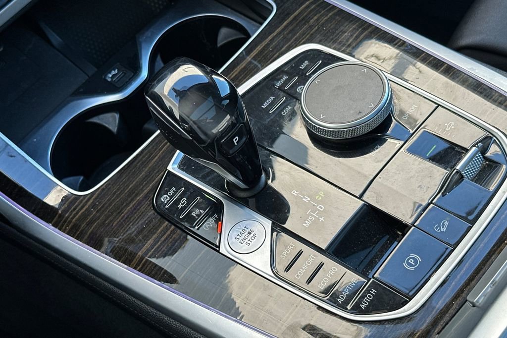 Used 2020 BMW X7 xDrive40i w/ Parking Assistance Package image 26