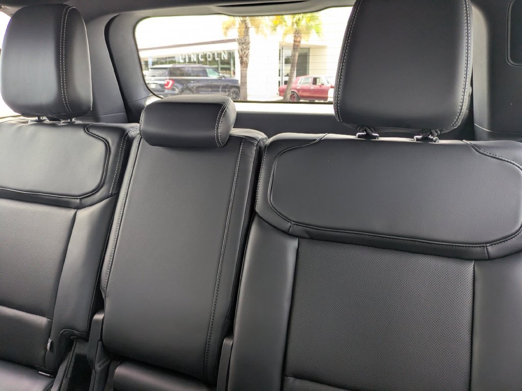New 2027 Ford Expedition Max Platinum w/ Stealth Appearance Package RWD image 17