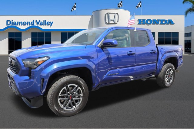 Used 2024 Toyota Tacoma TRD Sport RWD image 3