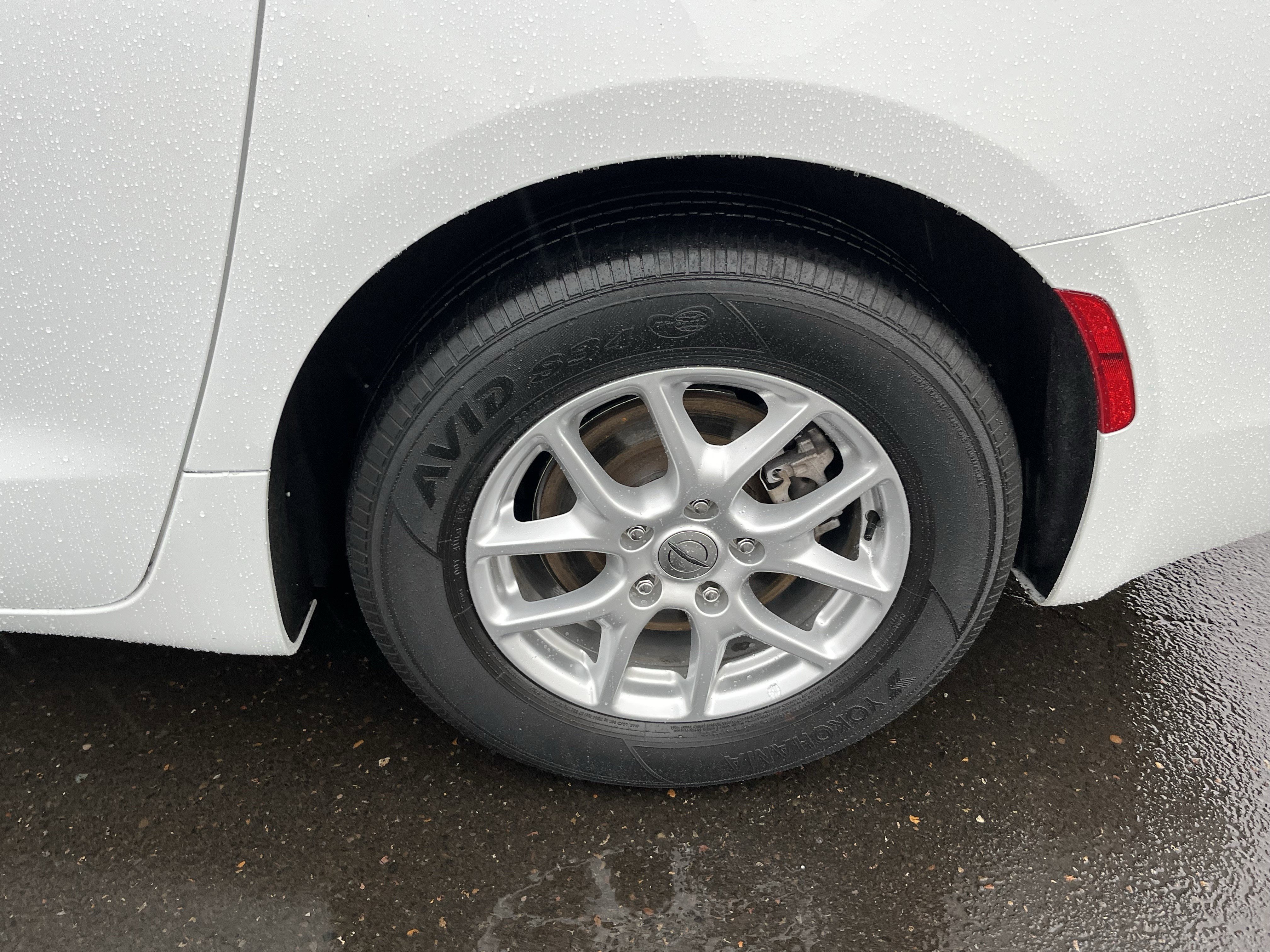 Used 2023 Chrysler Voyager LX image 25