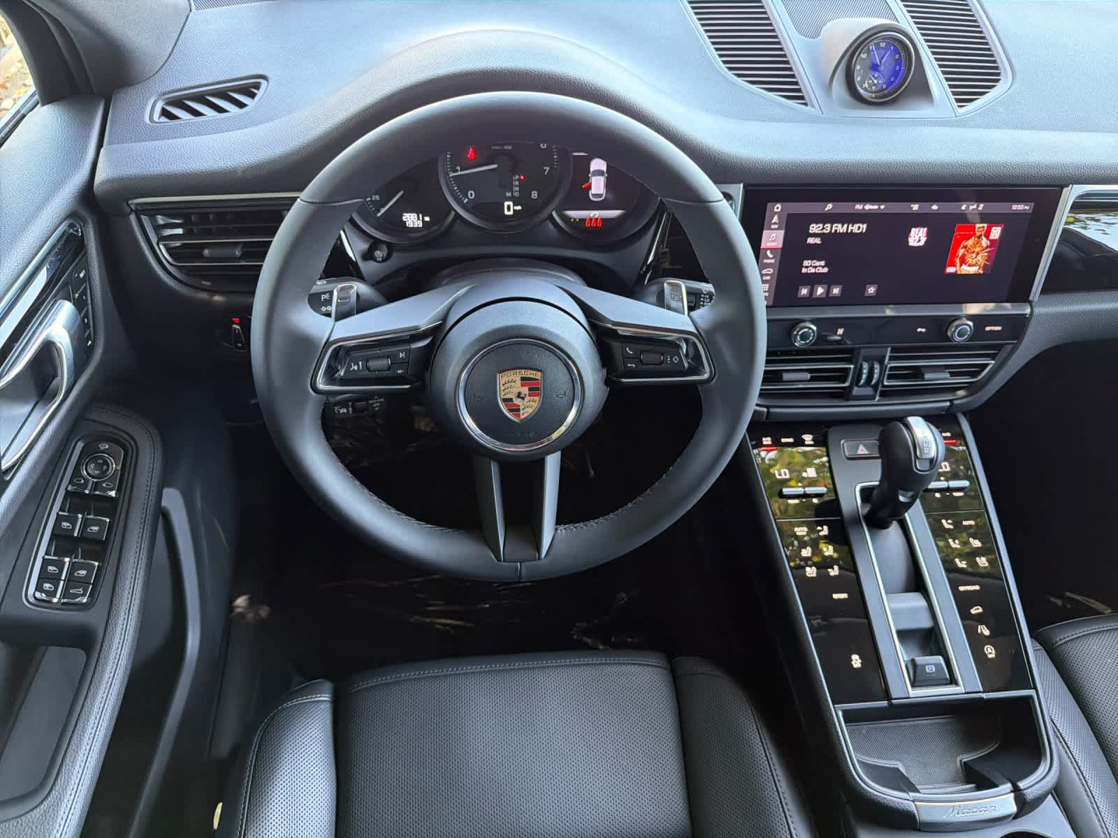 Used 2026 Porsche Macan AWD/4WD image 15