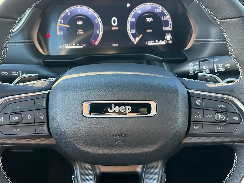 New 2025 Jeep Grand Cherokee L Altitude image 21