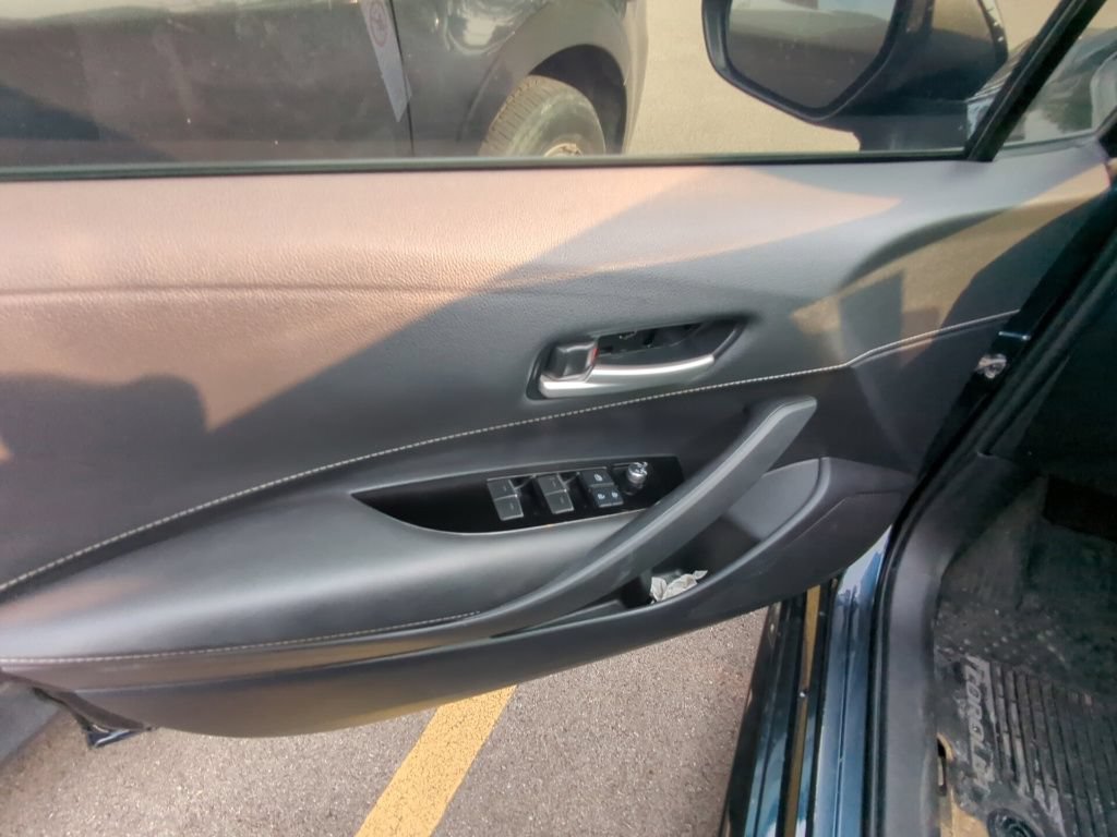 Used 2019 Toyota Corolla SE w/ SE Option Package FWD image 8