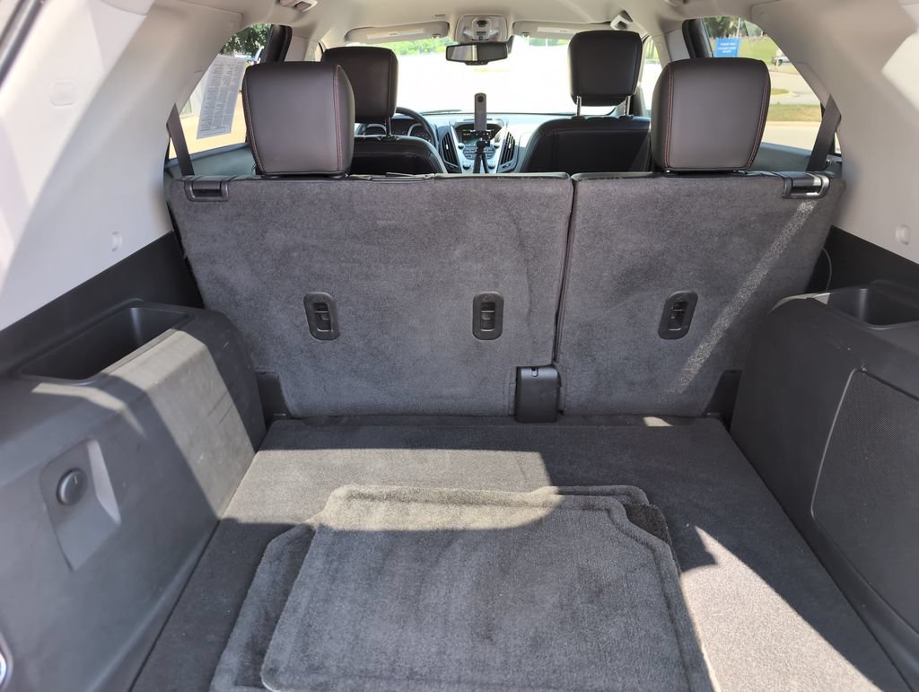 Used 2017 Chevrolet Equinox Premier w/ Enhanced Convenience Package AWD/4WD image 10