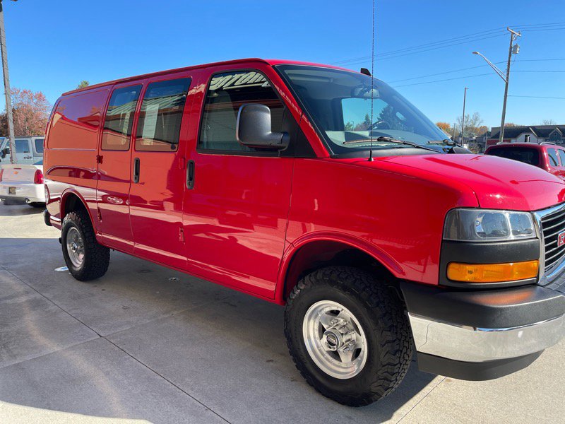 Used 2019 GMC Savana 2500 w/ Enhanced Convenience Package image 8