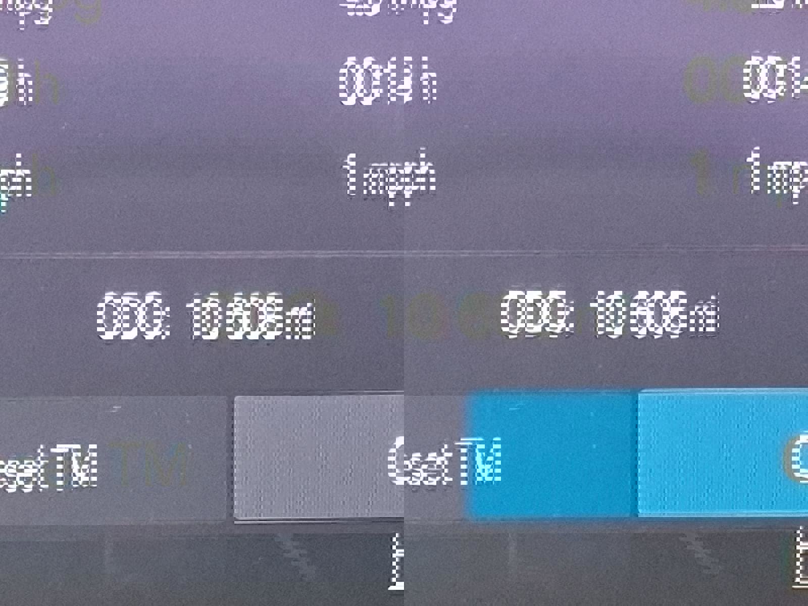 Certified 2024 Volvo V60 B5 Cross Country Plus w/ Protection Package Premier image 21