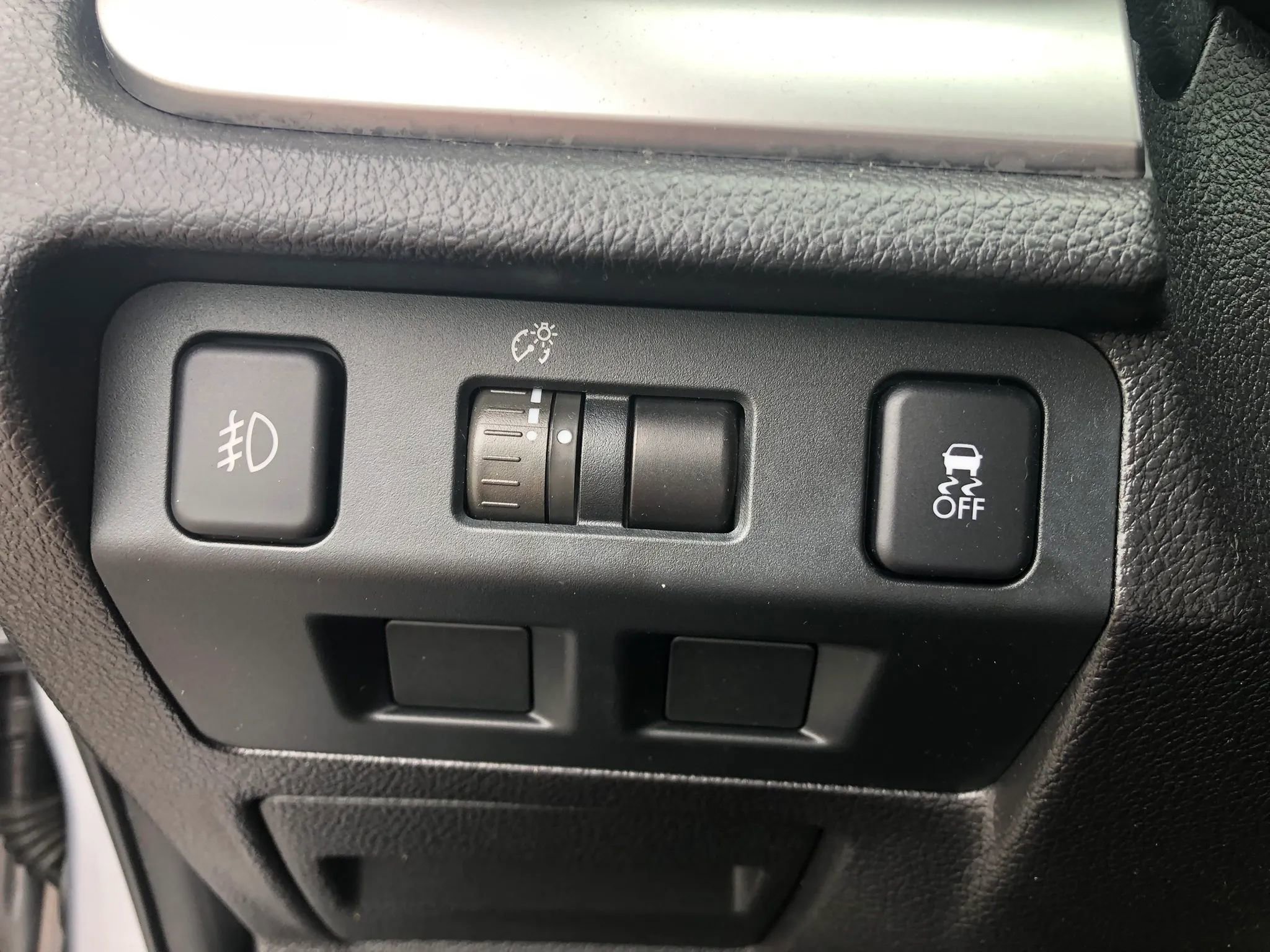 Used 2014 Subaru Impreza 2.0i Premium AWD/4WD image 12