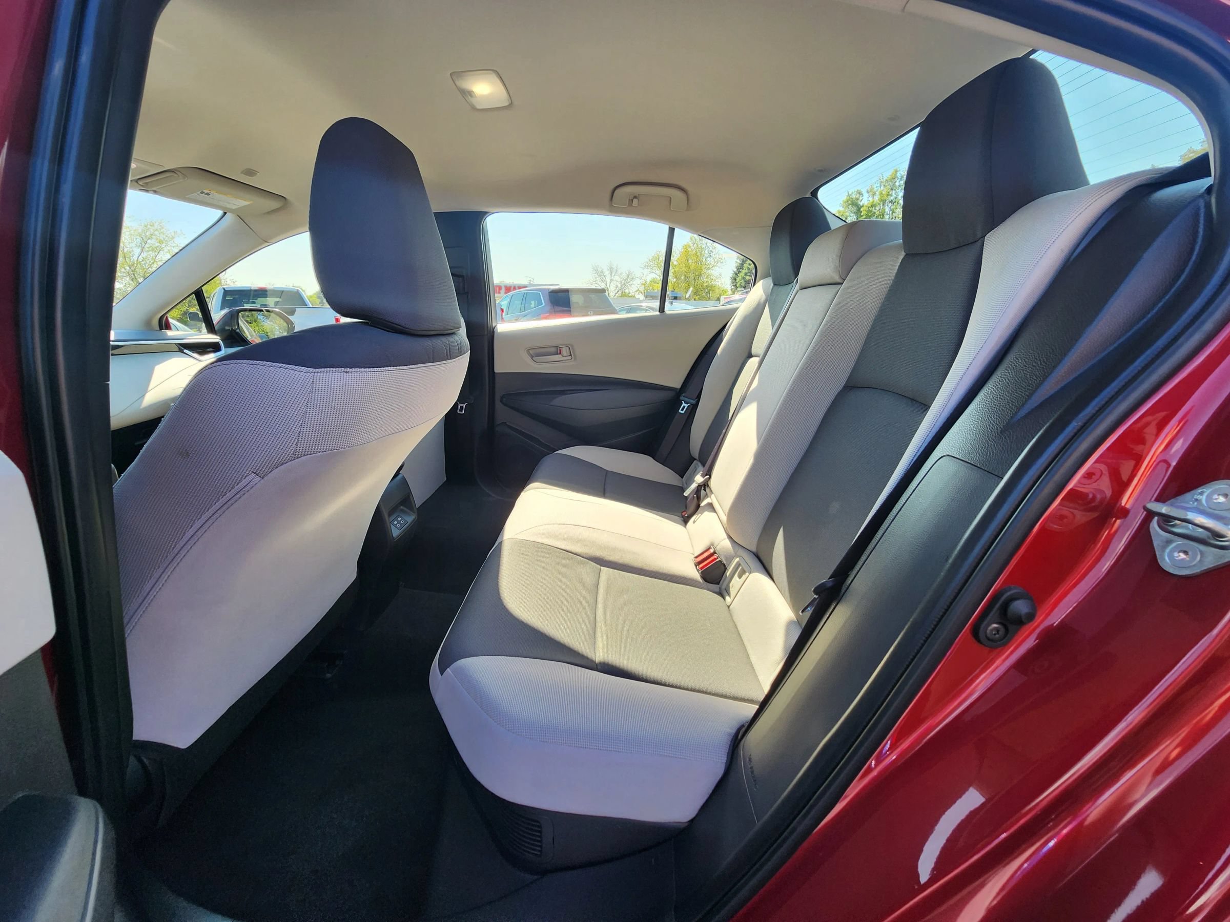 Used 2025 Toyota Corolla LE FWD image 19