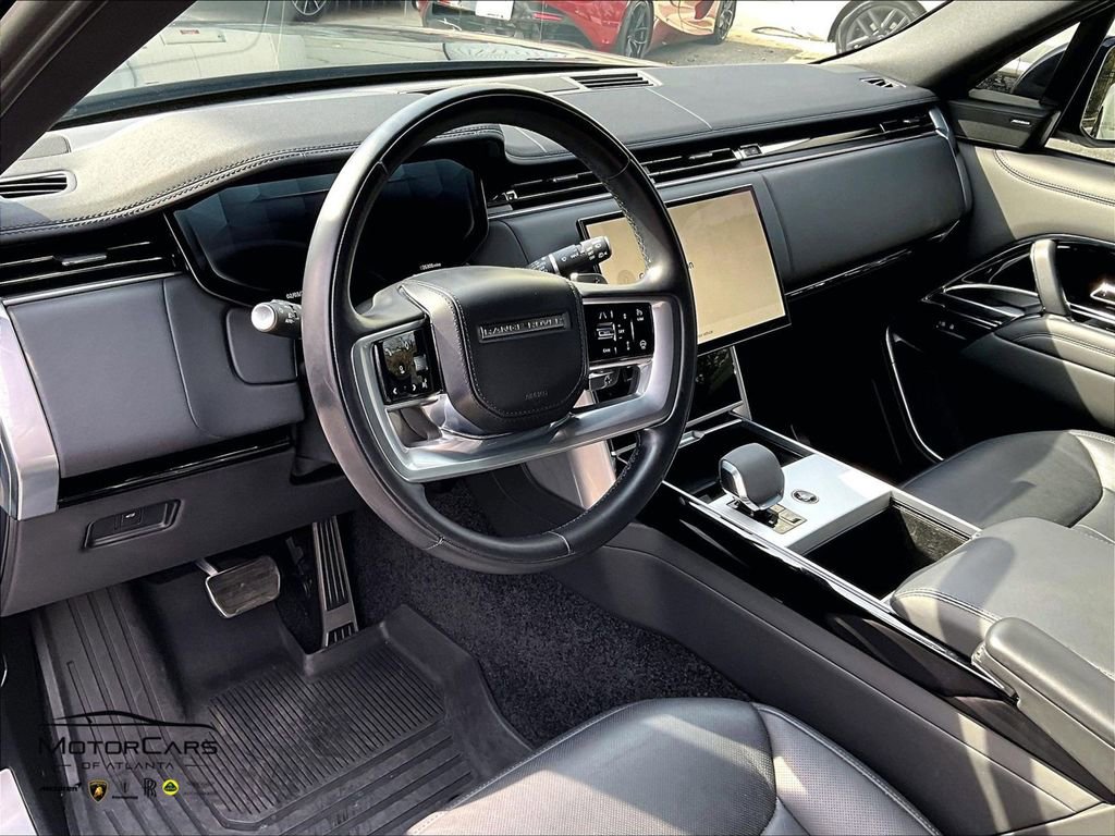 Used 2024 Land Rover Range Rover SE image 13