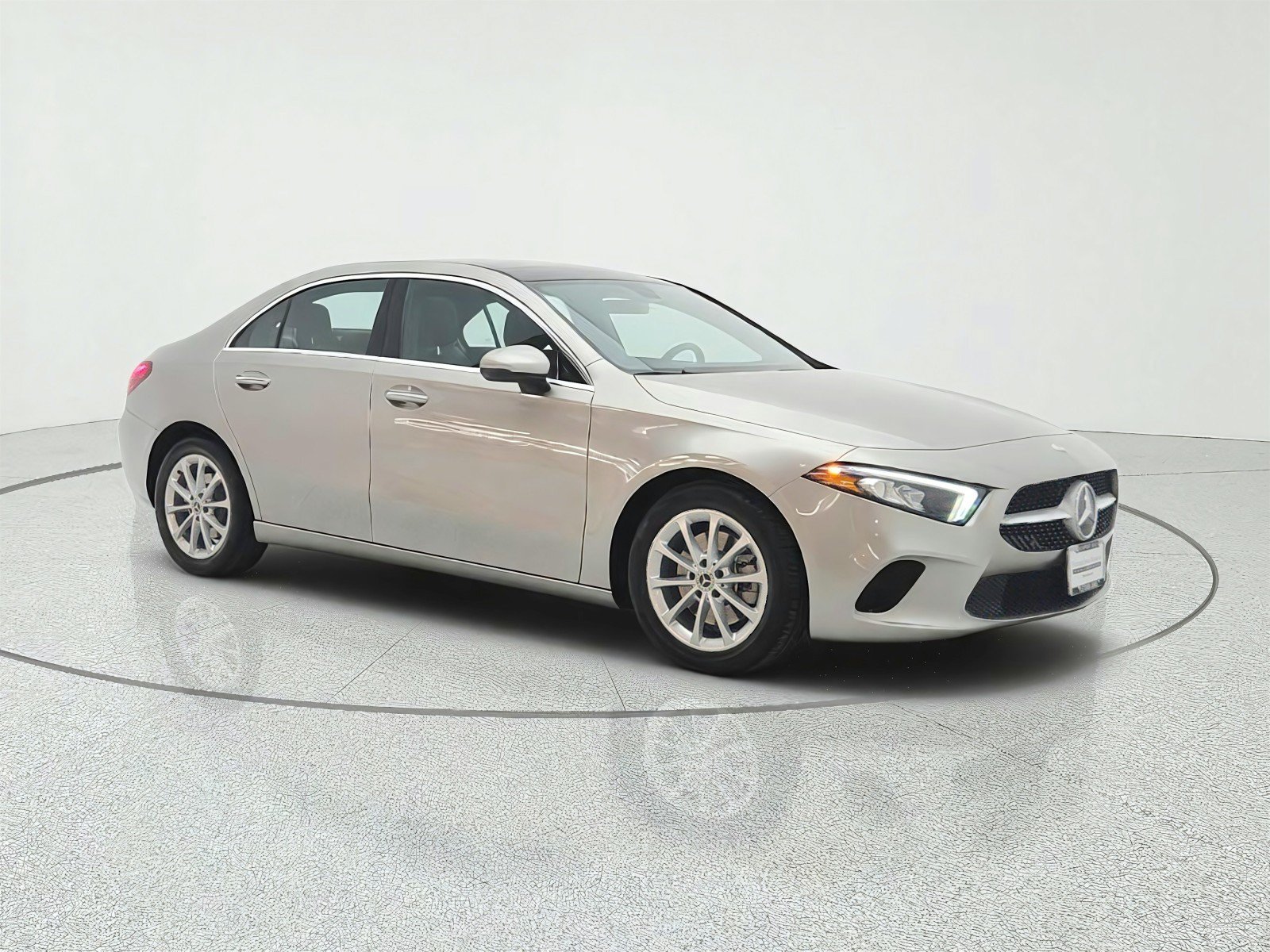 Used 2020 Mercedes-Benz A 220 image 3