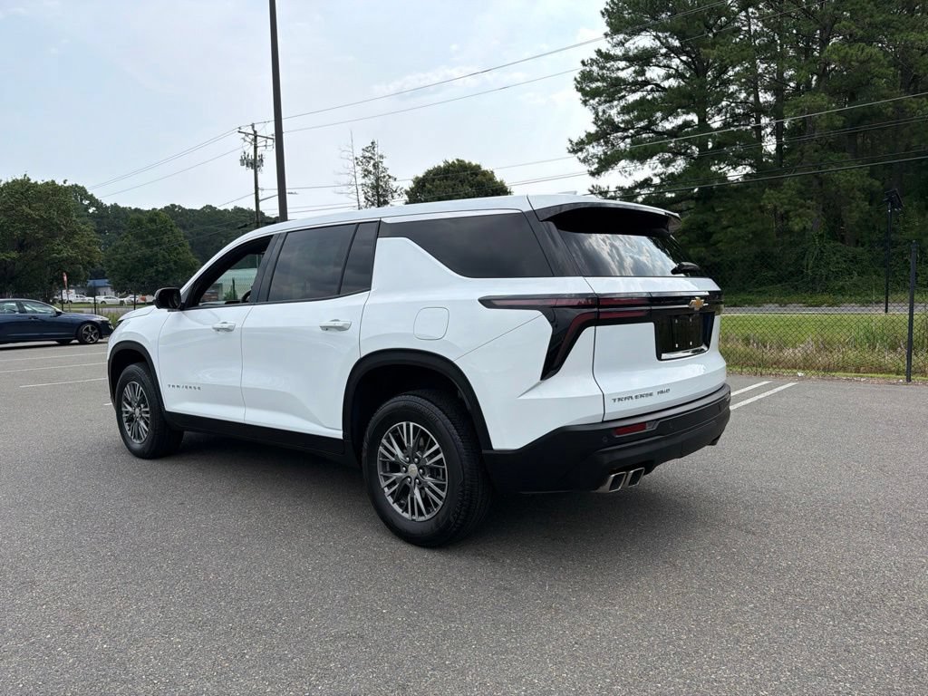 Used 2024 Chevrolet Traverse LS AWD/4WD image 7