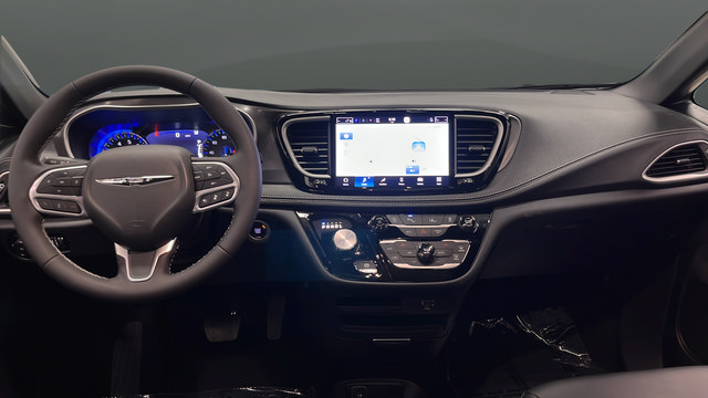 Used 2026 Chrysler Pacifica Select FWD image 11