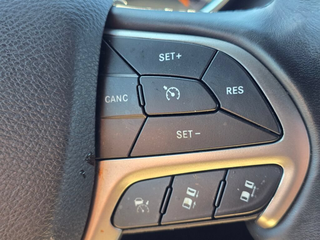 Used 2021 Jeep Grand Cherokee Limited w/ Quick Order Package 28K 80th AWD/4WD image 31