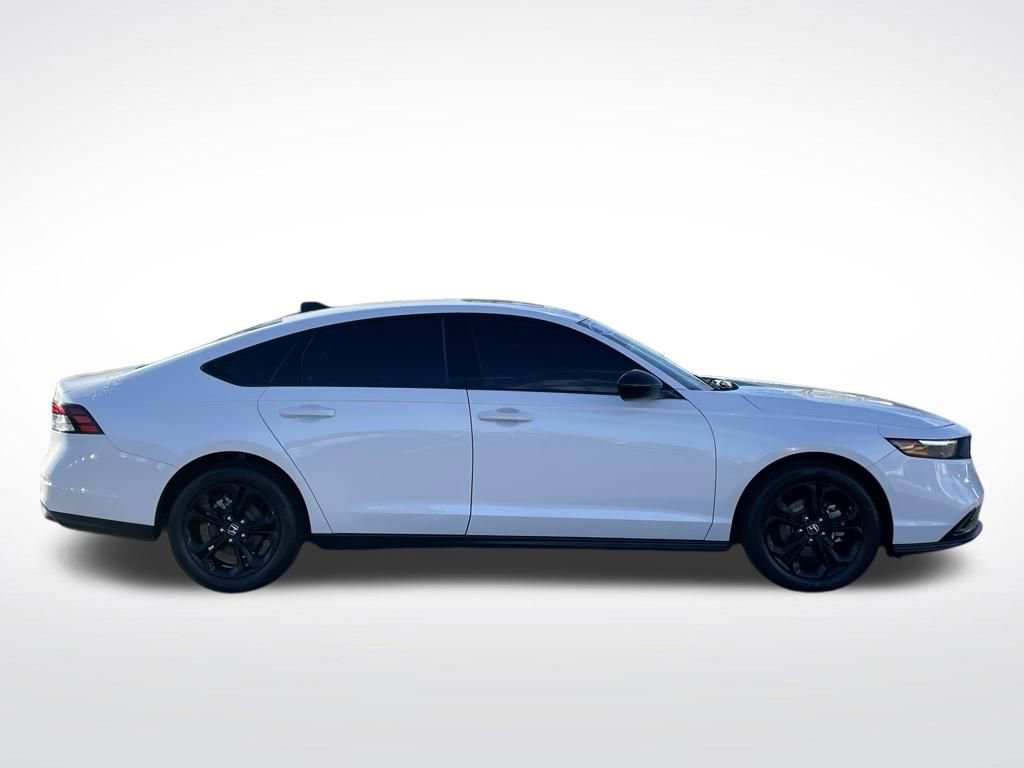 Certified 2025 Honda Accord SE image 7