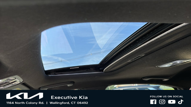 Certified 2023 Kia Forte GT w/ GT2 Package FWD image 12