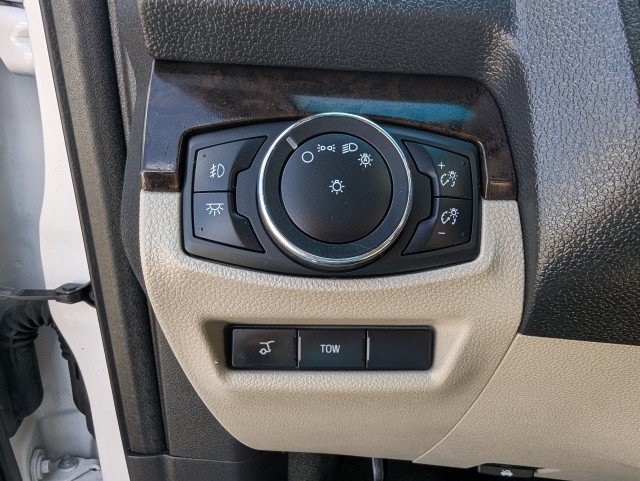 Used 2014 Ford Explorer Limited w/ Equipment Group 301A AWD/4WD image 17