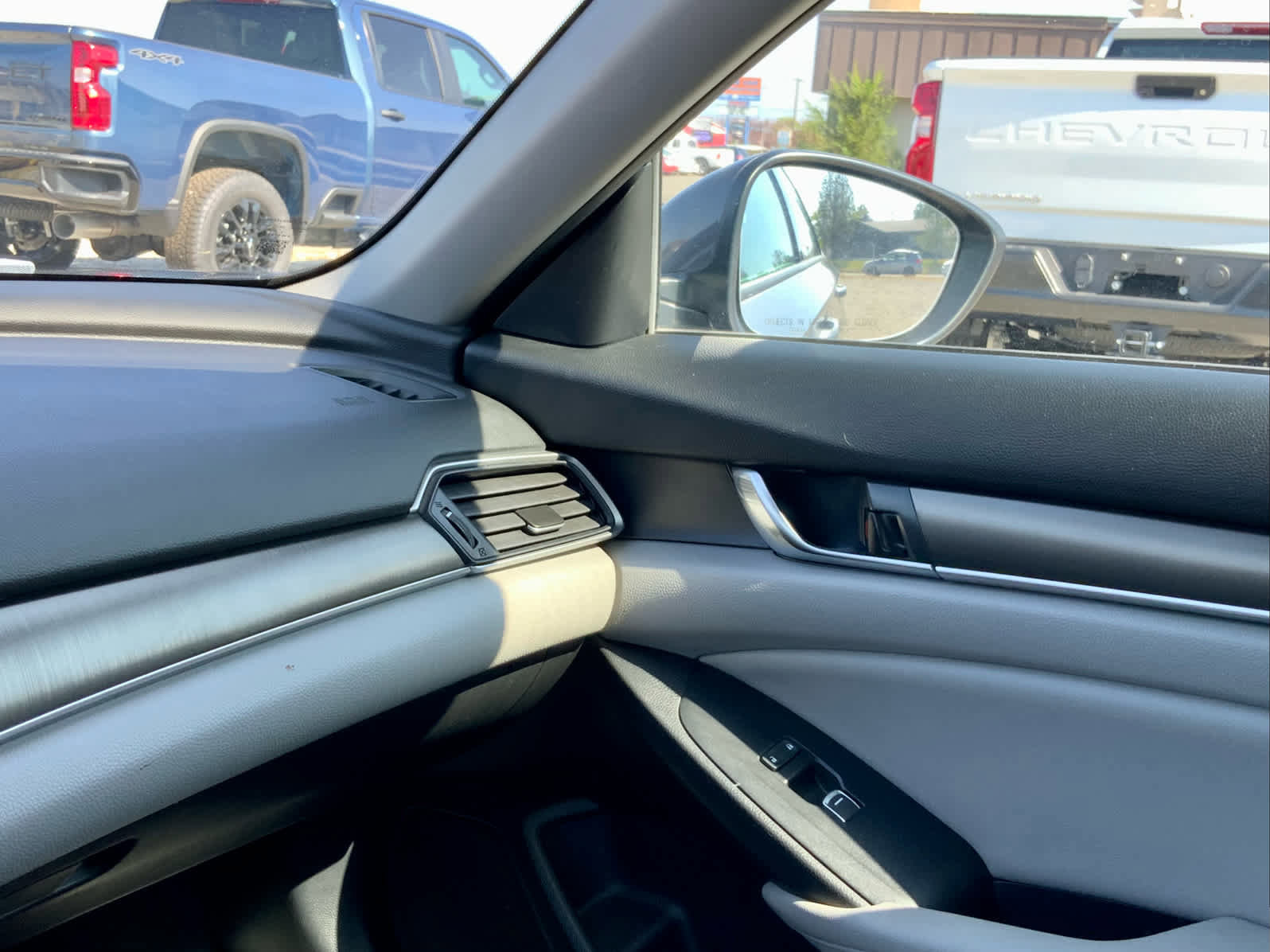 Used 2019 Honda Accord LX image 35