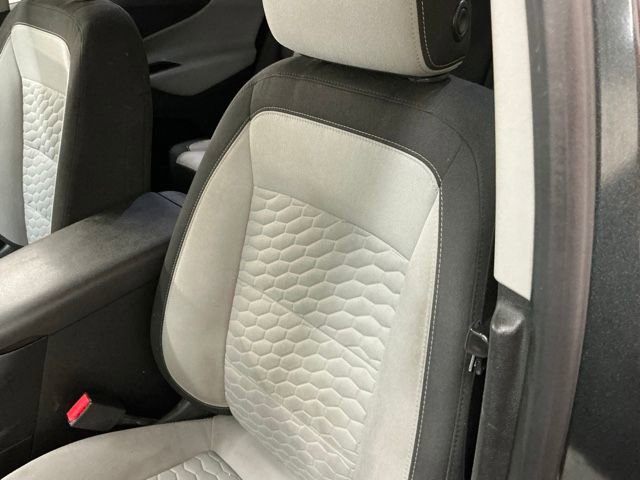Used 2018 Chevrolet Equinox LT FWD image 12