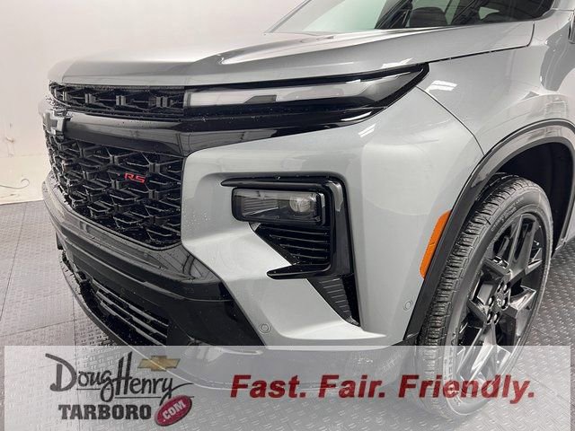 New 2026 Chevrolet Traverse RS w/ LPO, Floor Liner Package FWD image 11