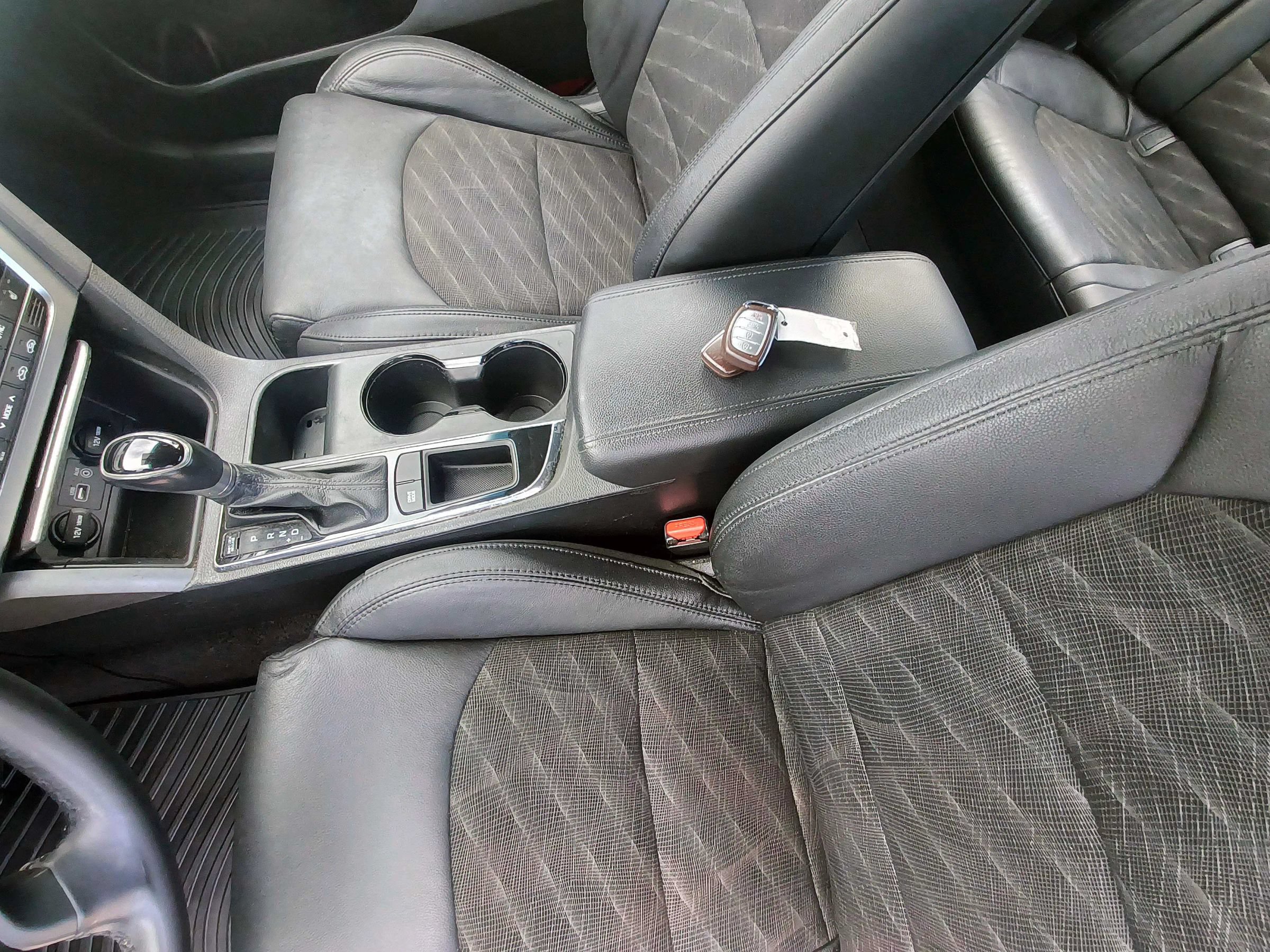 Used 2016 Hyundai Sonata Sport w/ Option Group 02 FWD image 9