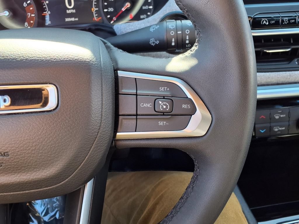 Used 2024 Jeep Compass Latitude w/ Sun and Sound Group AWD/4WD image 14
