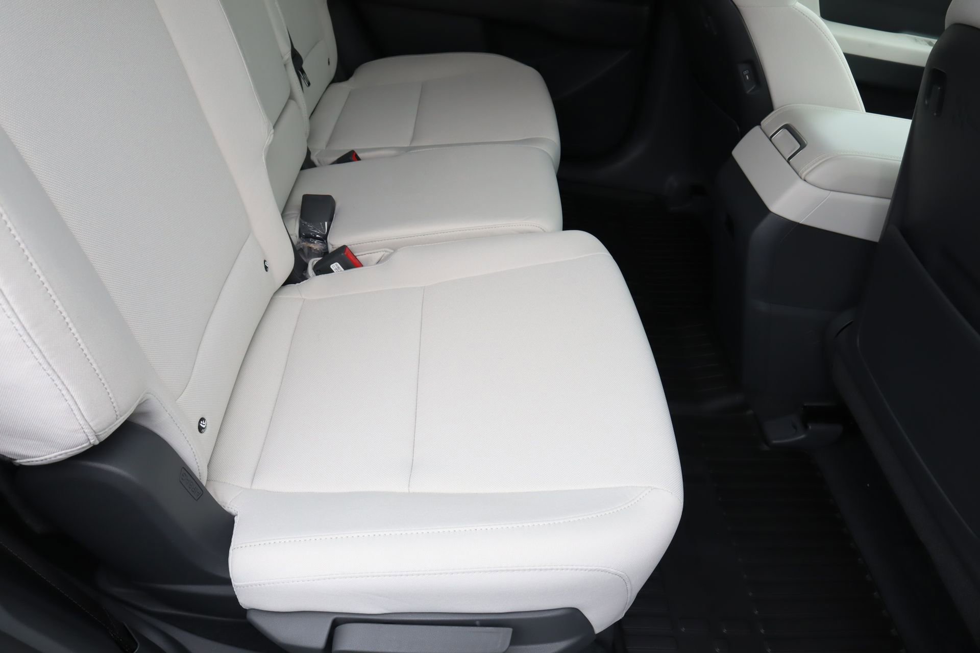 New 2026 Hyundai Santa Fe SE image 19