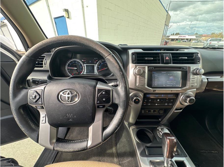 Used 2015 Toyota 4Runner Limited image 18