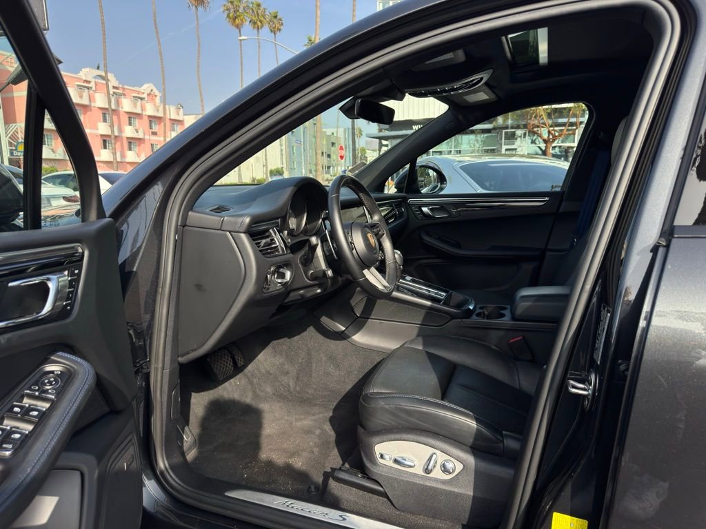 Used 2022 Porsche Macan S image 19