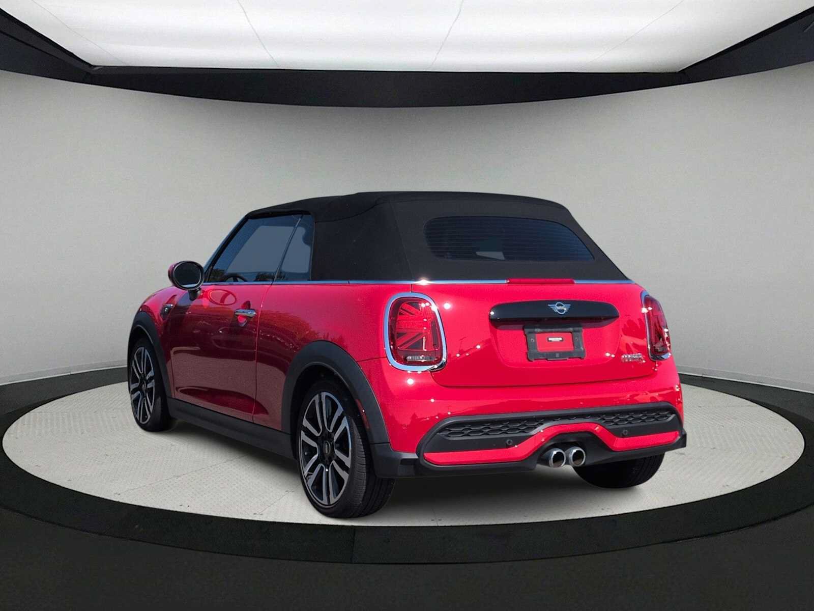 Used 2024 MINI Cooper S FWD image 6