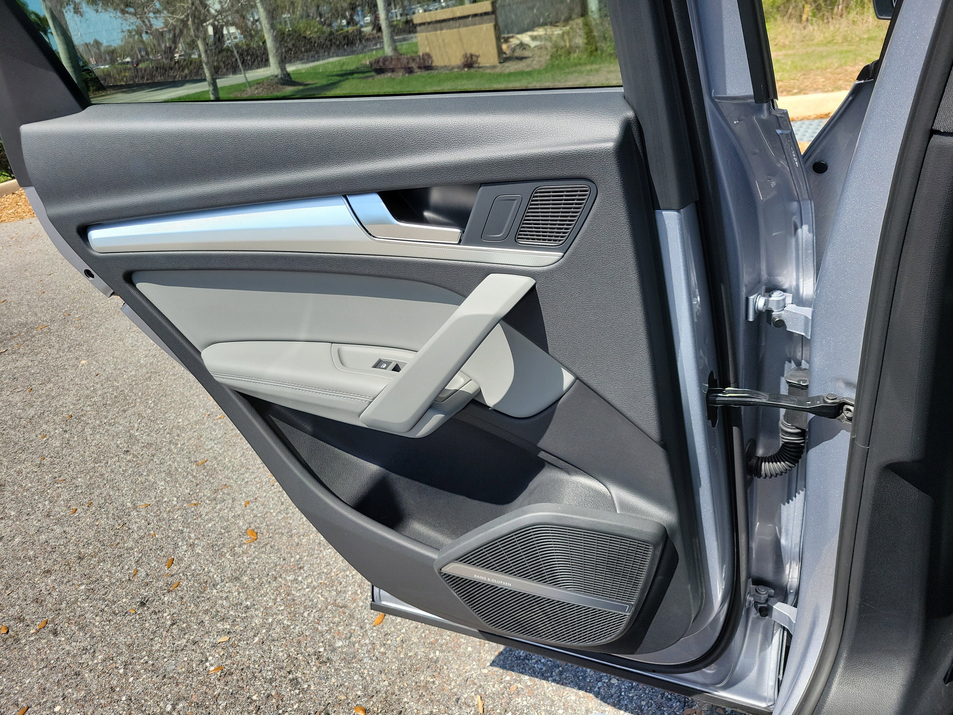 Certified 2025 Audi Q5 2.0T Premium Plus image 16