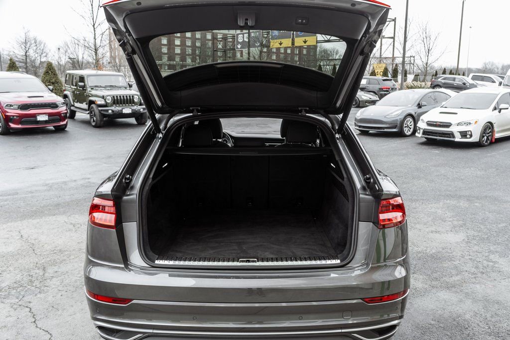 Used 2019 Audi Q8 Premium image 30