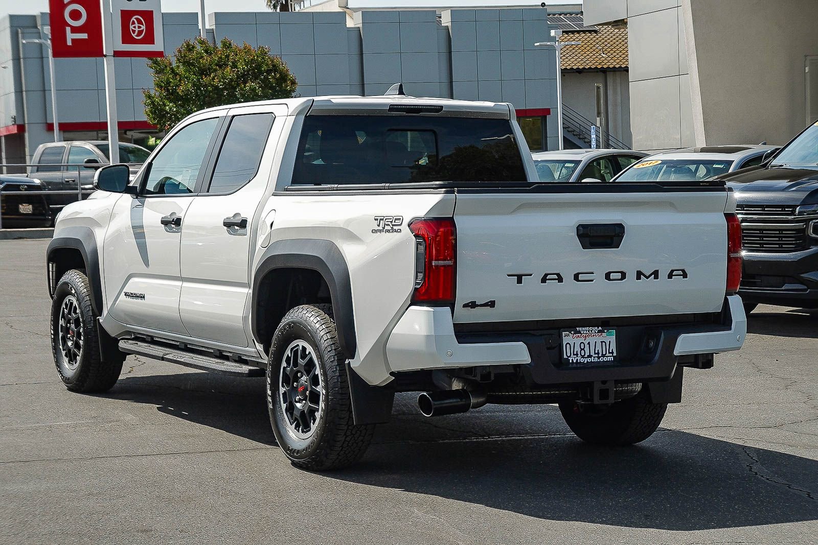 Certified 2024 Toyota Tacoma TRD Off-Road w/ TRD Off Road Upgrade Package AWD/4WD image 5