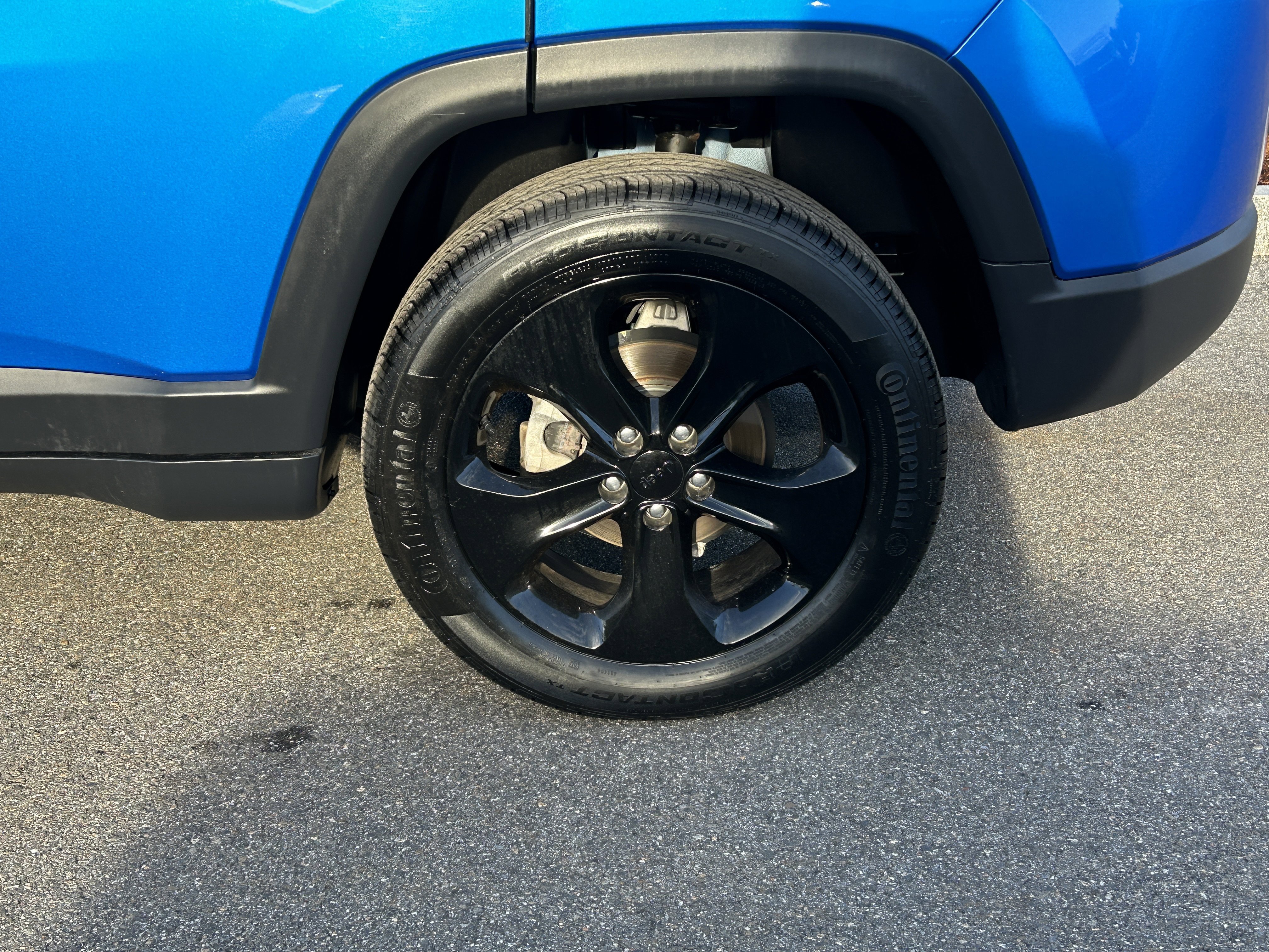 Used 2020 Jeep Compass Latitude AWD/4WD image 5