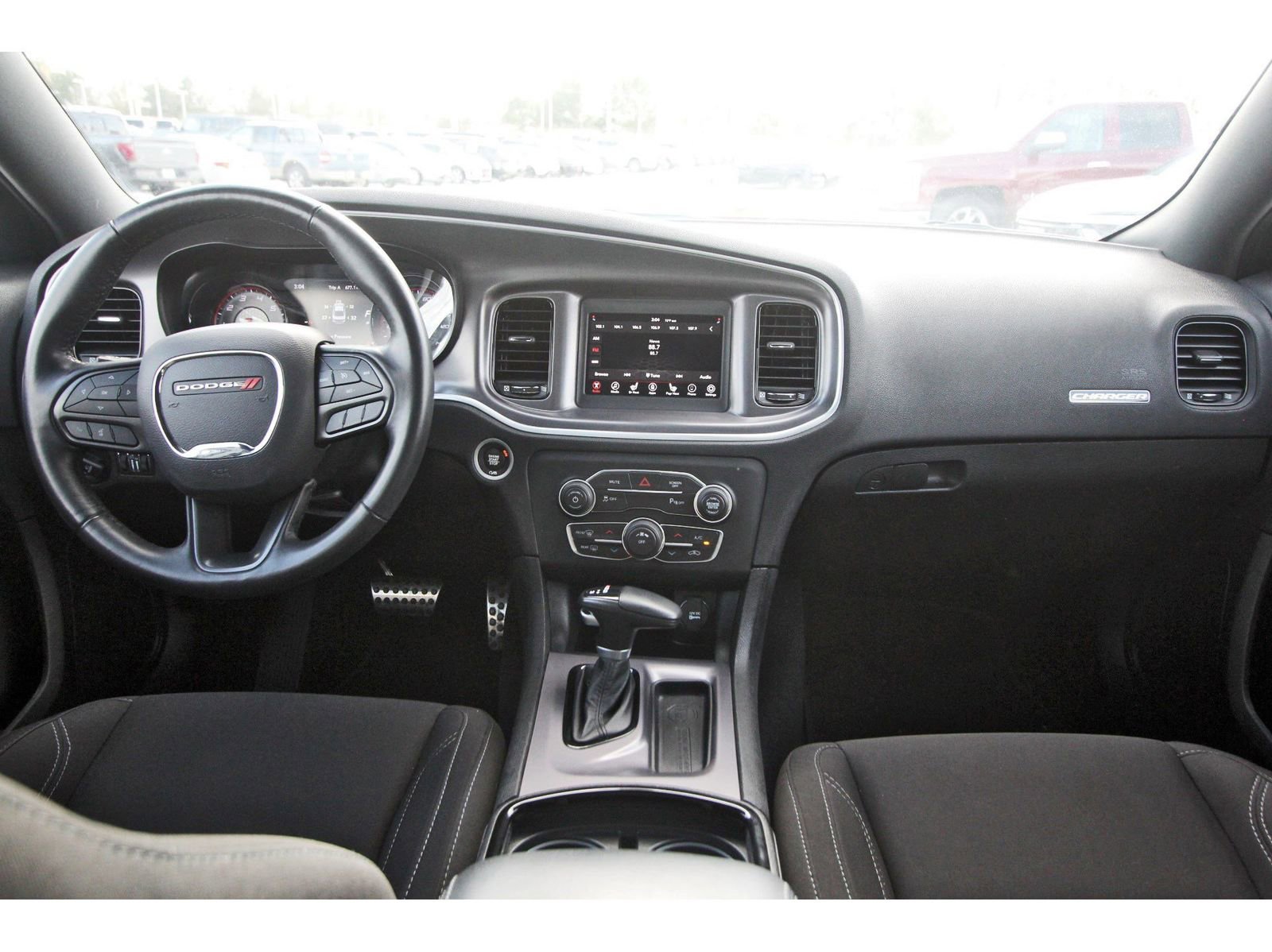 Used 2020 Dodge Charger SXT w/ Driver Convenience Group image 11