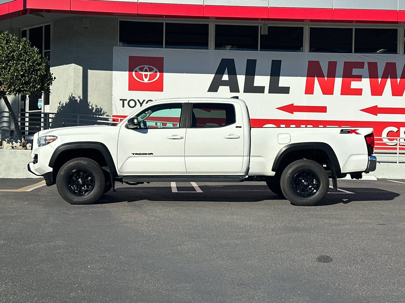 Used 2023 Toyota Tacoma SR5 w/ SX Package RWD image 2