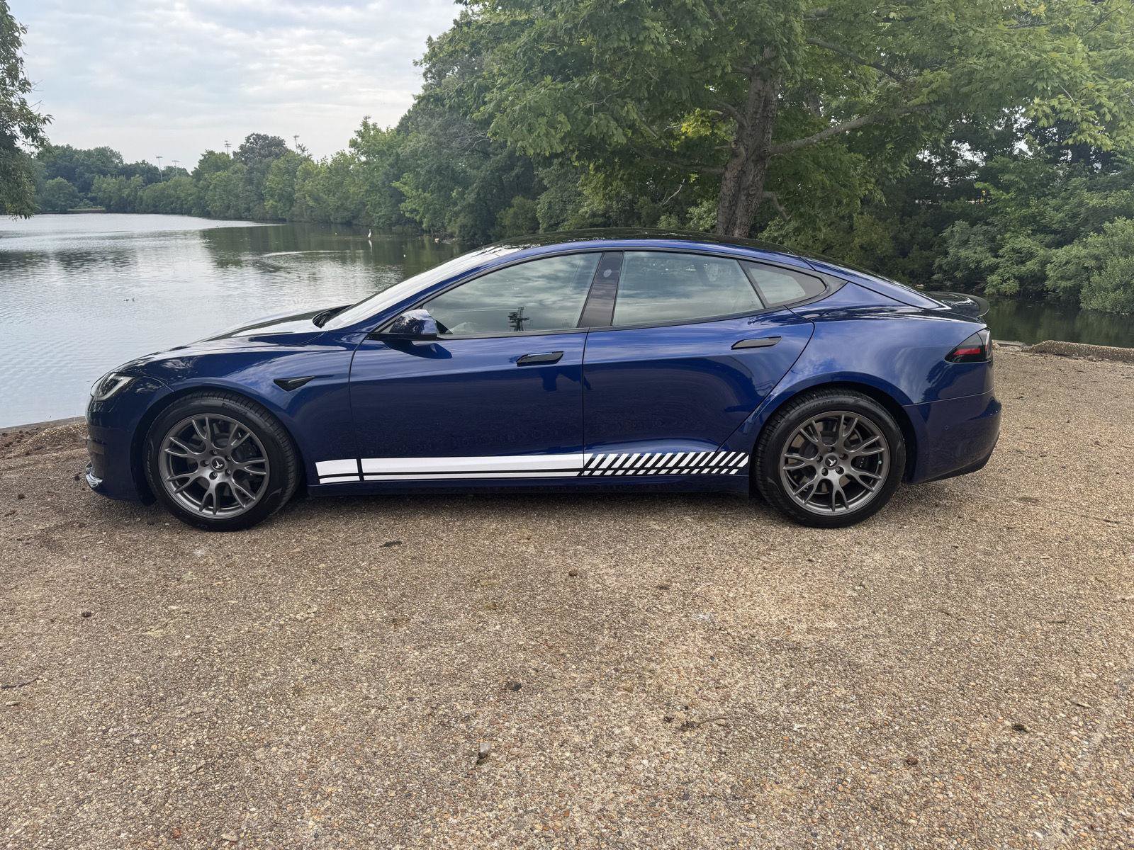 Used 2022 Tesla Model S Plaid AWD/4WD image 10