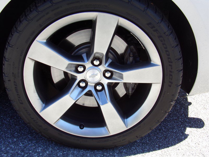 Used 2010 Chevrolet Camaro SS RWD image 14
