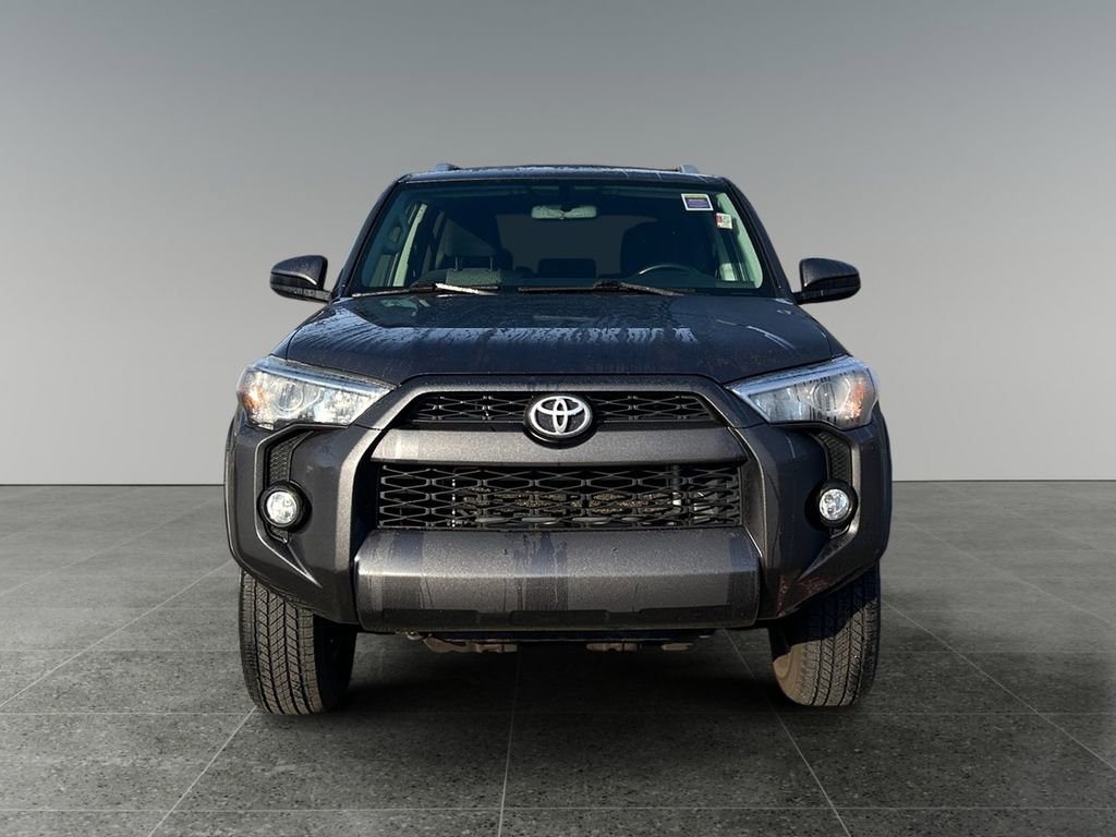 Used 2015 Toyota 4Runner SR5 image 2