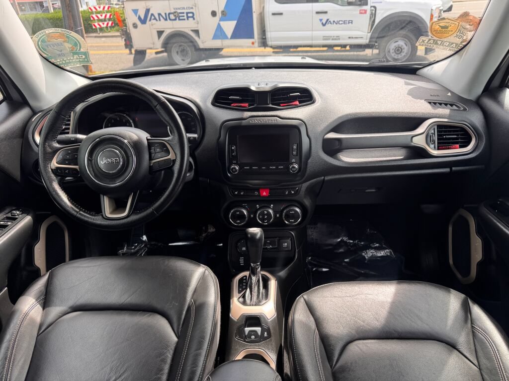 Used 2015 Jeep Renegade Limited w/ Advanced Technology Group AWD/4WD image 17