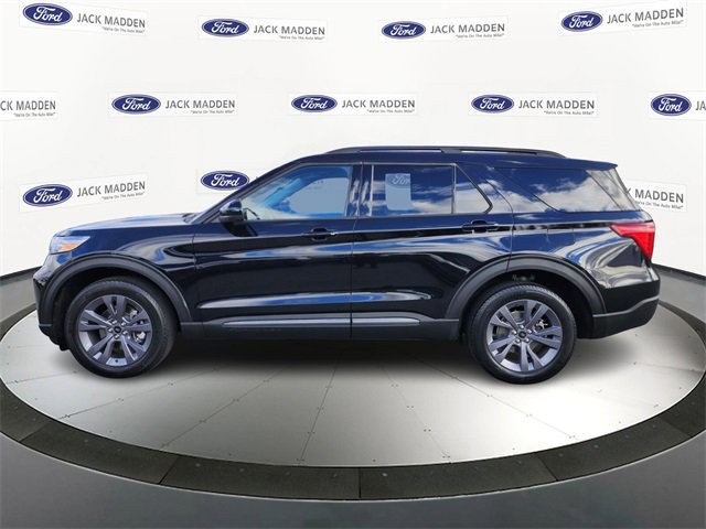 Certified 2022 Ford Explorer XLT w/ Equipment Group 202A image 2