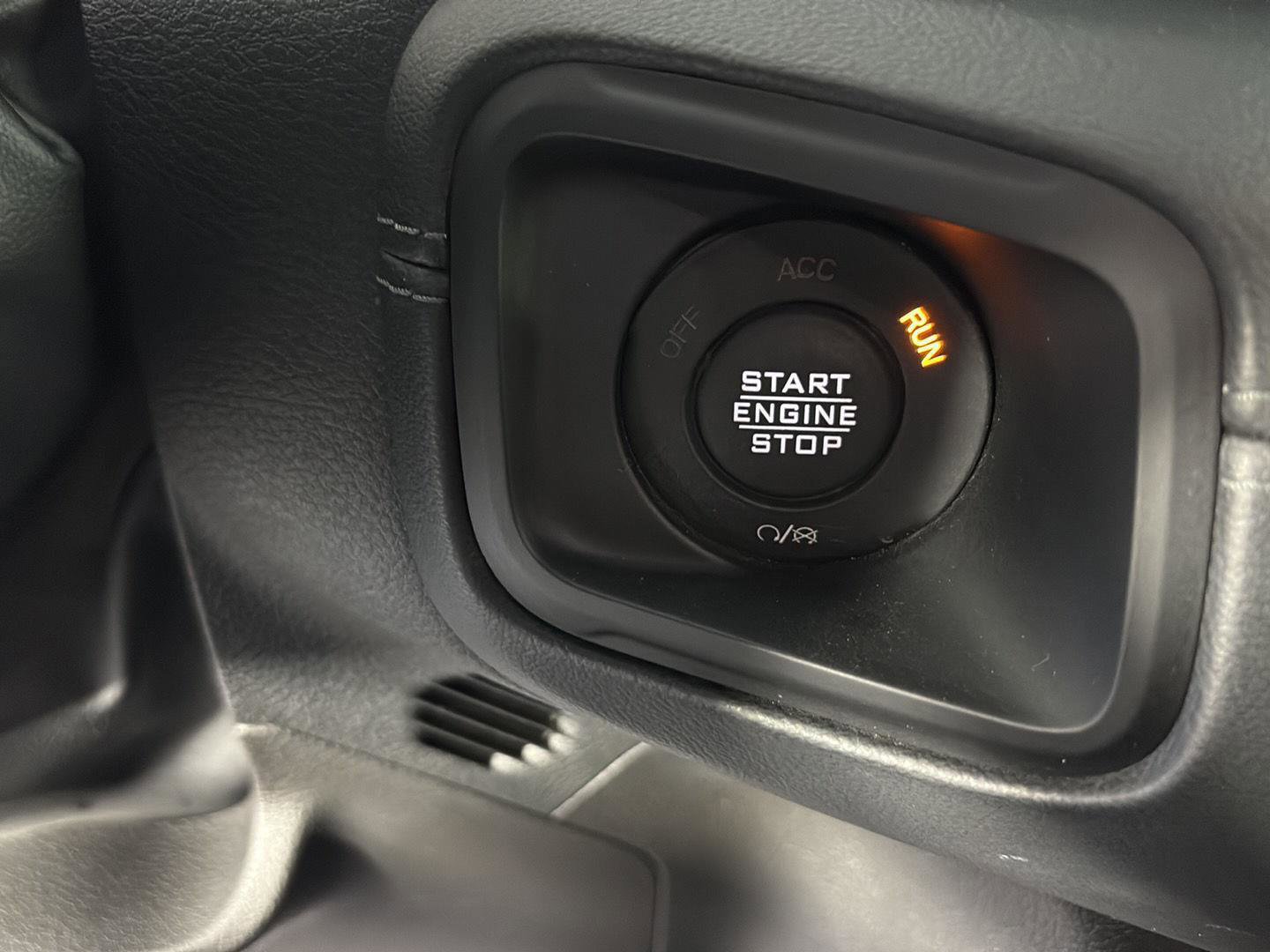 Used 2024 Jeep Gladiator Rubicon image 30