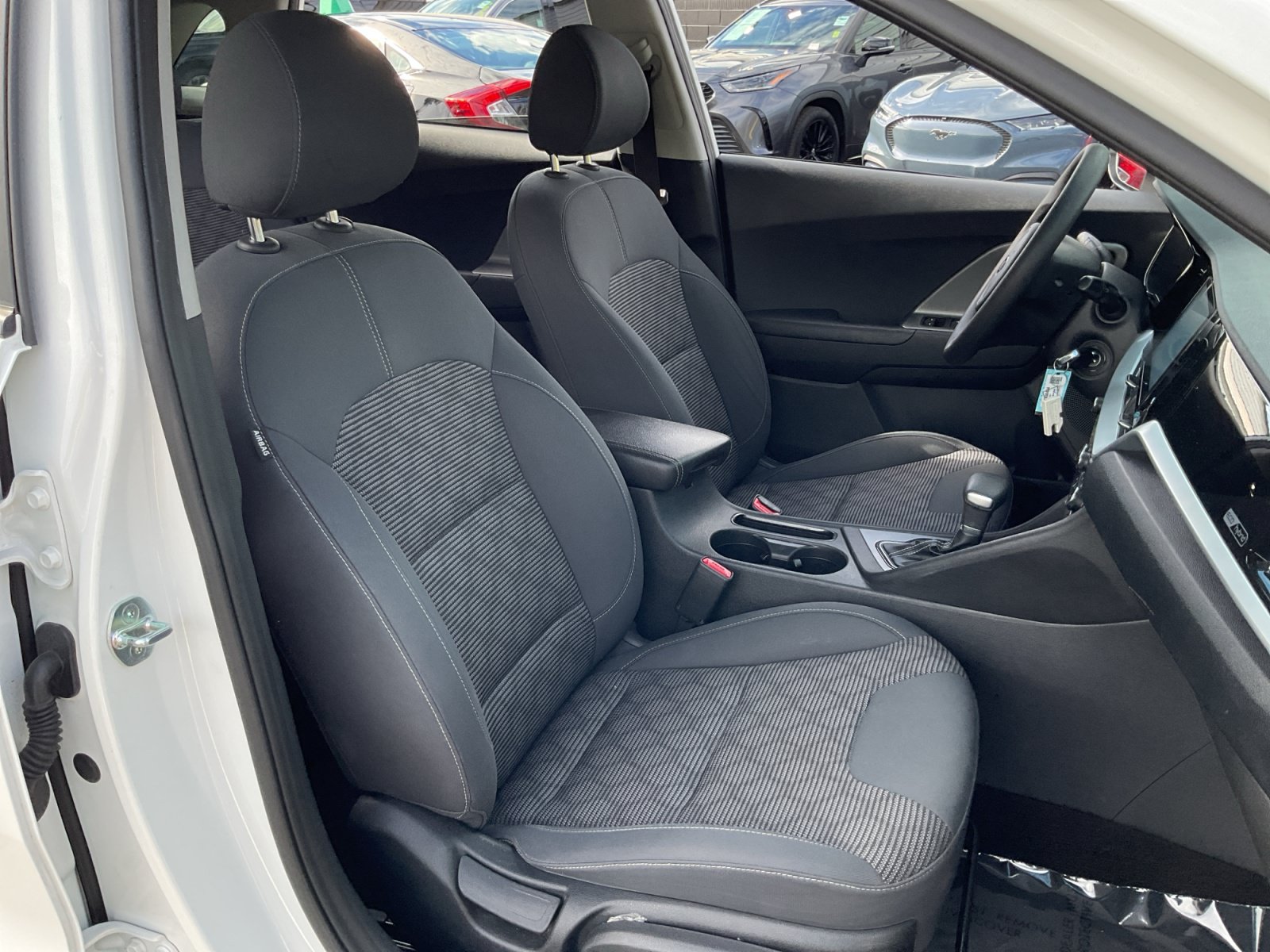 Used 2020 Kia Niro LX FWD image 21