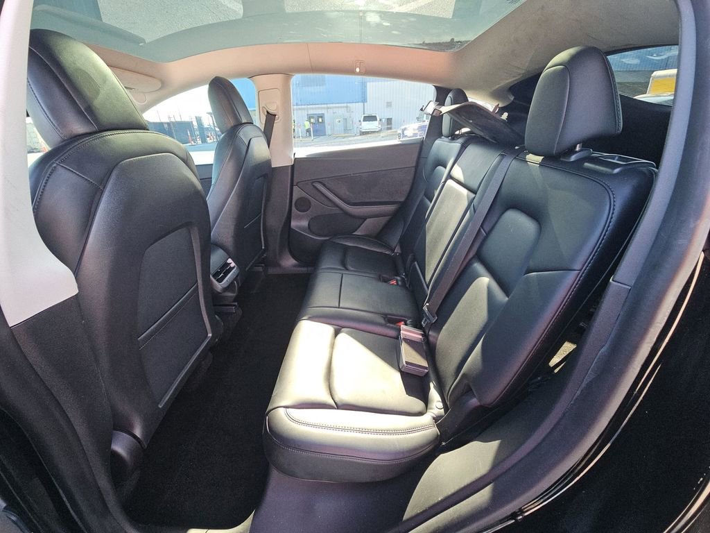 Used 2022 Tesla Model Y Performance AWD/4WD image 4