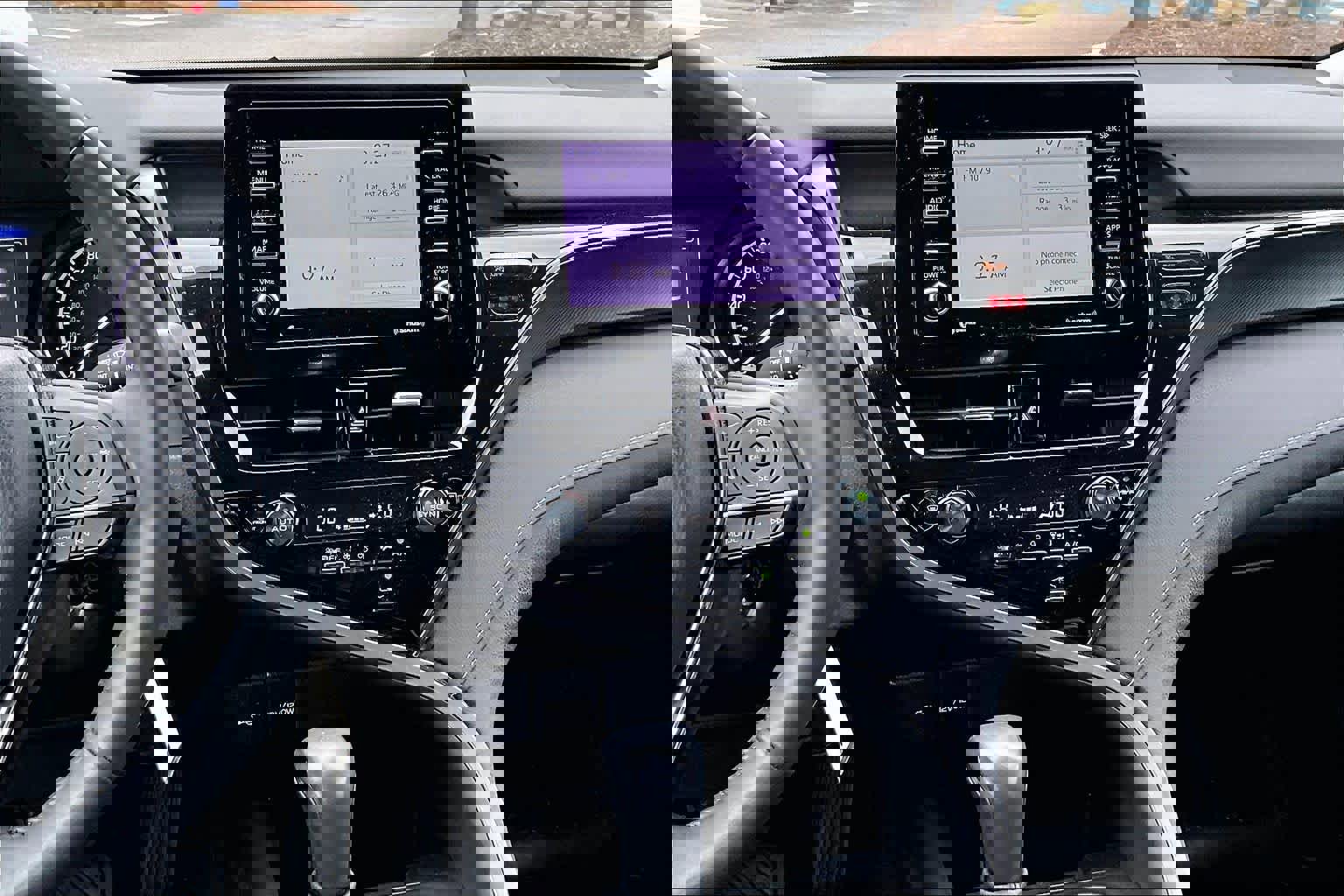 Used 2023 Toyota Camry SE image 7